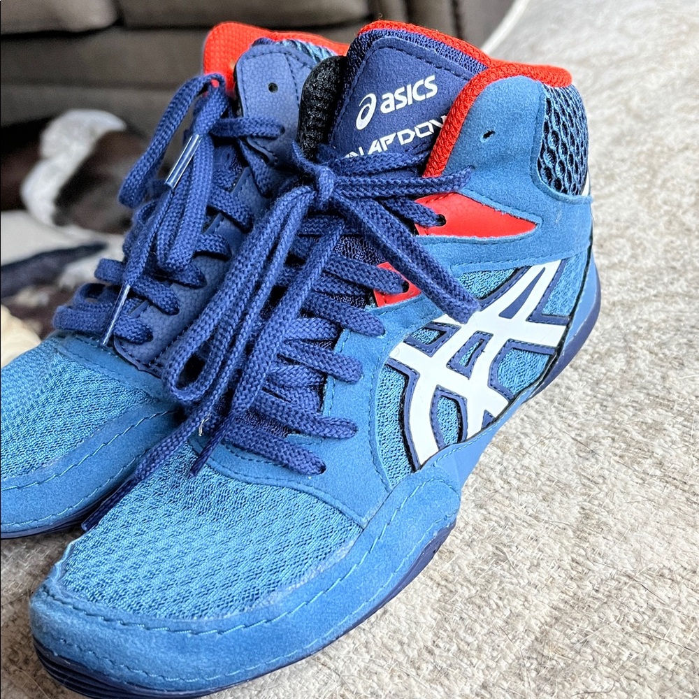 ASICS snapdown wrestling show boys size US two - Picture 2 of 7